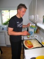 Frederik laver calzone pizza